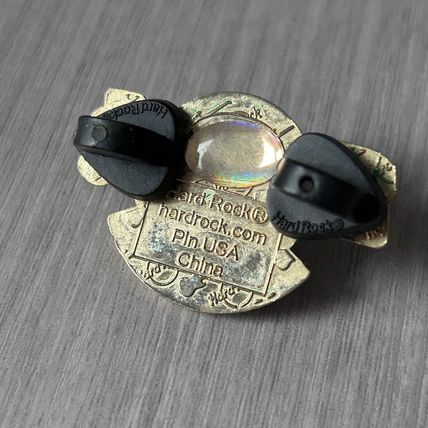 Hard Rock Cafe VENICE LOGO pin Badge HRC RARE - early issue MINT -NO OTHERS HERE
