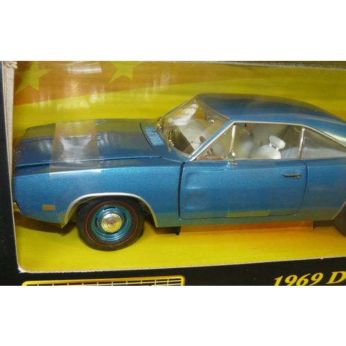1/18 blue1969 Dodge Charger R/T