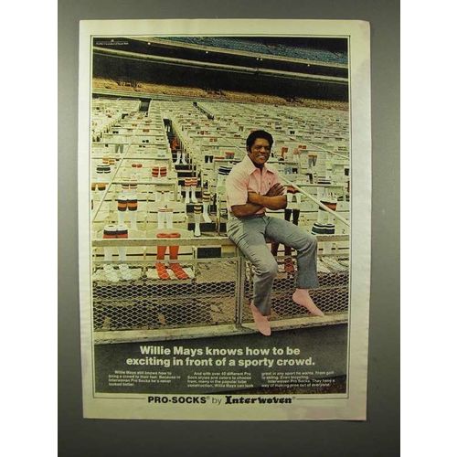 1975 Interwoven Pro Socks Ad w/ Willie Mays
