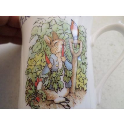 Peter Rabbit - Queen's England - 100 years - Fine Bone China - 7oz Mug - FREDER