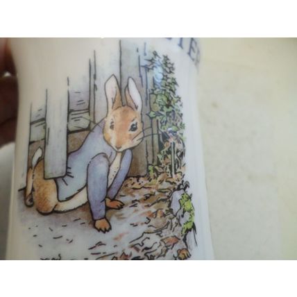 Peter Rabbit - Queen's England - 100 years - Fine Bone China - 7oz Mug - FREDER