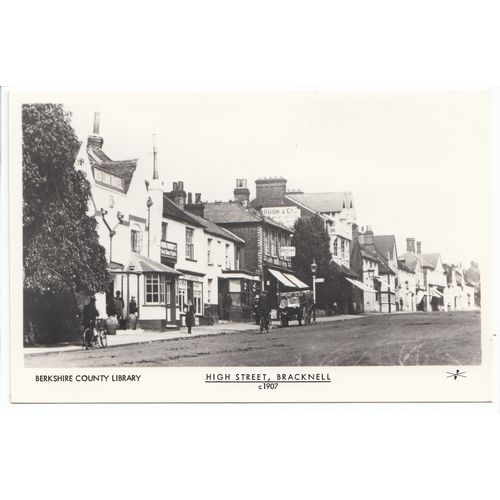 High Street Bracknell Berkshire County Library Reproduction Postcard B