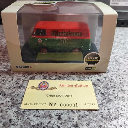 Oxford Die-Cast Commercials FDE007 Van Xmas 2011 1:43 Ltd Number 1 of 7811