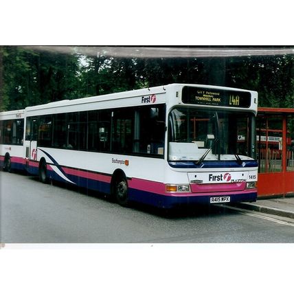 Colour Photograph of First Southampton Ltd. - R415 WPX