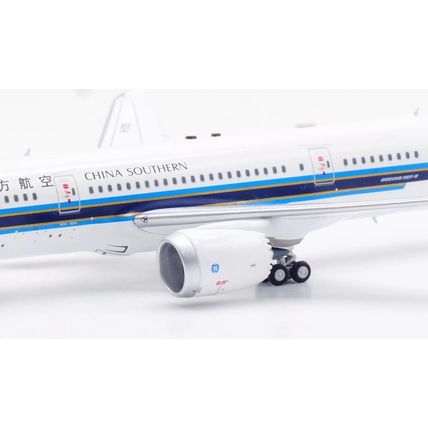 B787-8 DREAMLINER CHINA SOUTHERN AIRLINES -AVIATION 400 AV4237 1/400-PRE ORDER