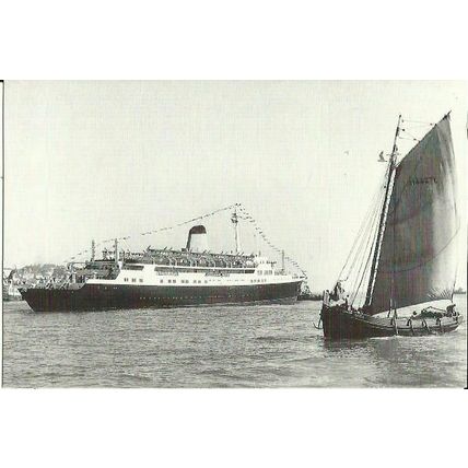 Empresa Insulana SS FUNCHAL Postcard (LMC 018)