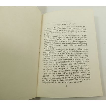 Vintage Cricket Book - The Young Cricketers Manual 1948 First Edition O'Connor J