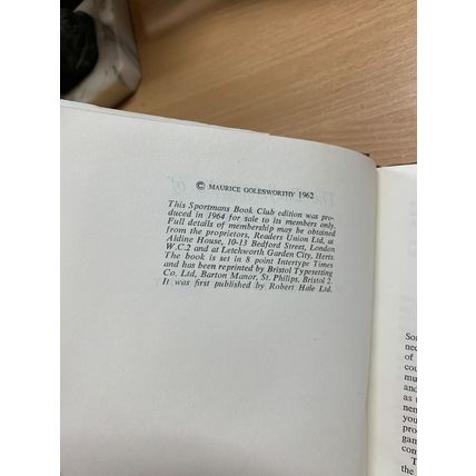 1964 "THE ENCYCLOPAEDIA OF CRICKET" M. GOLESWORTHY SPORTSMAN CLUB HB BOOK (P3)