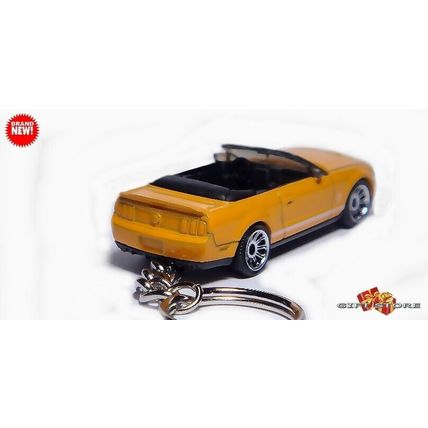 RARE KEYCHAIN ORANGE FORD MUSTANG CONVERTIBLE CUSTOM Ltd. Ed. GREAT GIFT