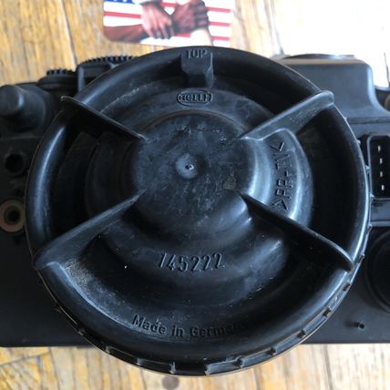 Volvo 8628617 Headlight Headlamp Head Light Lamp Assembly Left OEM C70 S70 V70