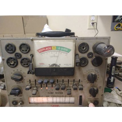 Vintage!! USED!! WORKING EICO 625 VACUUM TUBE TESTER