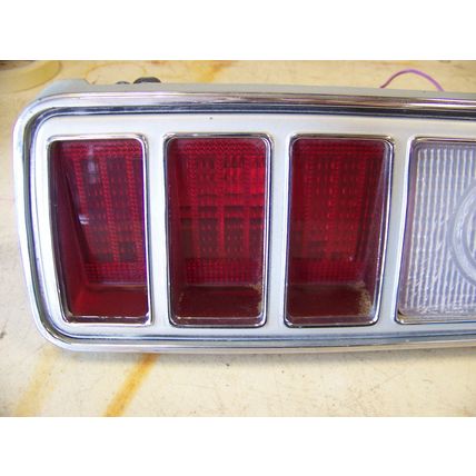 1976 DODGE ROYAL MONACO RH TAILLIGHT ASSY COMPLETE OEM HOUSING LENS SOCKETS