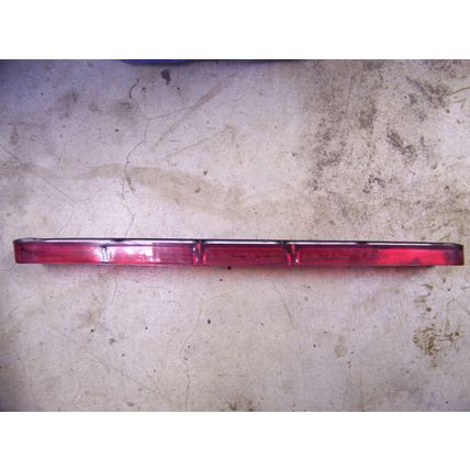 1972 PLYMOUTH FURY III RH TAILLIGHT LENS