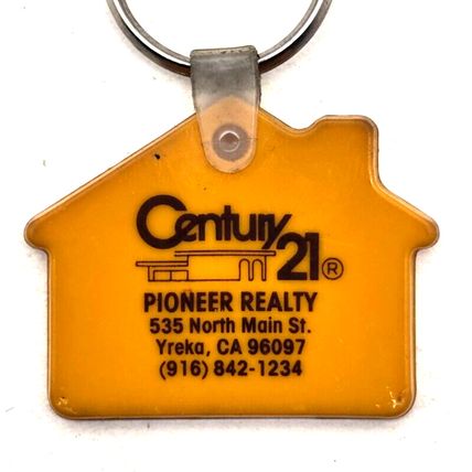 (Century 21) Keychain Yreka Siskiyou County CA. Vintage Advertising (B16)