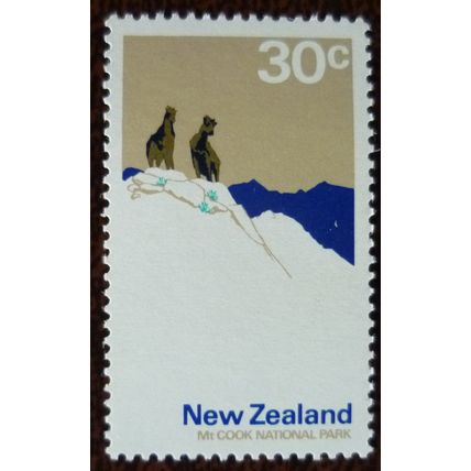 New Zealand 1970 Definitives 30c Mount Cook National Park mint stamp SG931