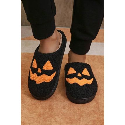 Black Halloween Pumpkin Face Graphic Plush Slippers