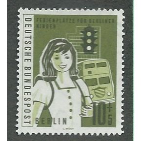 BERLIN - 1960 10pf +5 U/M 'CHILDRENS HOLIDAY FUND' (EBID42-373)