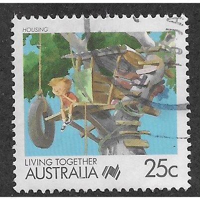 AUS 1988 25c 'LIVING TOGETHER - HOUSING' FINE USED (EBID67-157)