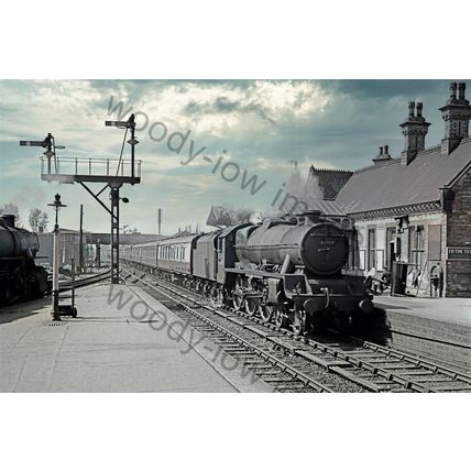 bbc0574 - Steam Train 45577 Ashchurch Station Gloucestershire 1957 print 6x4