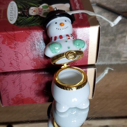 1997 Hallmark Keepsake Ornament - Snowman Porcelain Hinged Box.