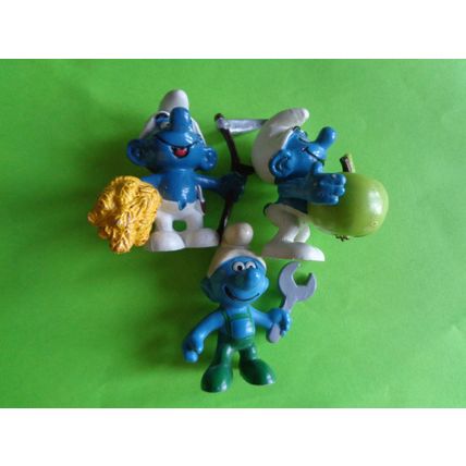 Job lot of 10 smurfs banjo cowgirl smurfette apple lion tamer set1