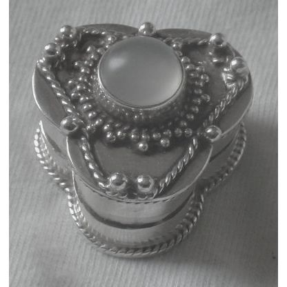 Greenish agate mini silver box