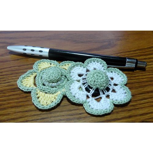 Button flowers #bf03 lot of 2 crochet decoration adornment embellishment motif