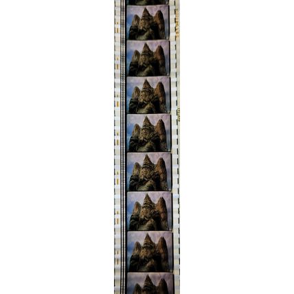 Never Ending Story . Pk RED - b043Q . 1 STRIP OF 10 - 35MM FILM CELLS