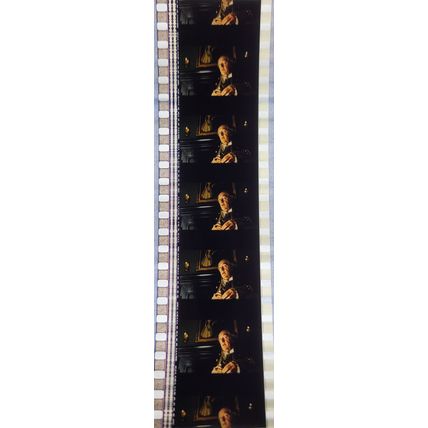 Pk GEB -K - MIX - K B042p . 1 STRIP OF 5 - 35MM FILM CELLS. ( SH )