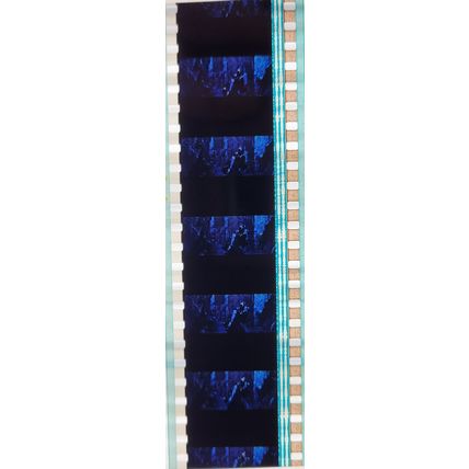 Pk GEB - Z - MIX - E 0106b . 1 STRIP OF 5 - 35MM FILM CELLS. ( )