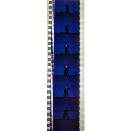 VAMPIRES. Pk MTP - b046t . 1 STRIP OF 5 - 35MM FILM CELLS. MTP