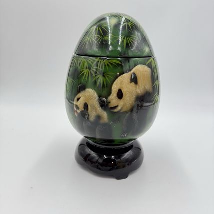 Vtg wooden hand painted trinket box 7.5"x4" base lacquer box panda bear