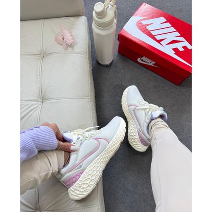 React Infinity Run FK 4 Women's White and Pink Sneakers