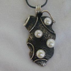 Silver pearls pendant