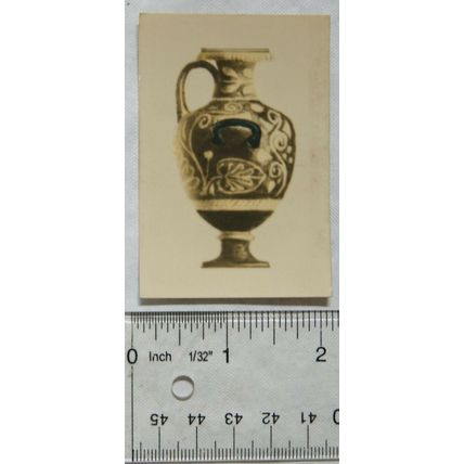 1927 De Reszke Real Photos Antique Pottery No. 12 Ancient Greece, vase (L)