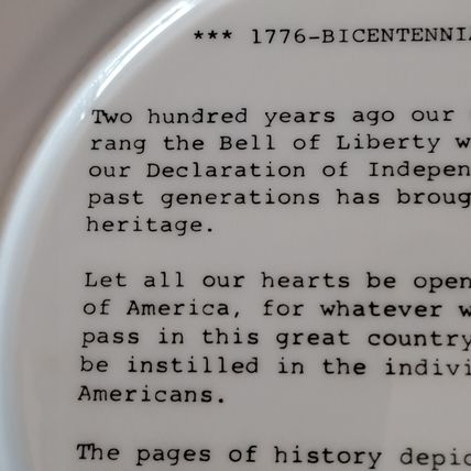 BICENTENNIAL Collectors PLATE 1776-1976 Liberty Bell In God We Trust USA Gold Tr