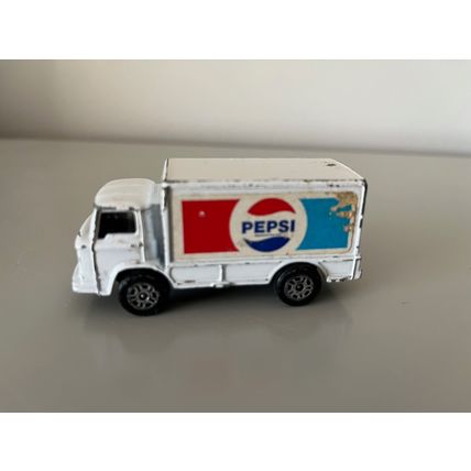 CORGI JUNIORS LEYLAND TERRIER PEPSI TRUCK