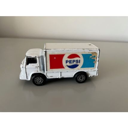 CORGI JUNIORS LEYLAND TERRIER PEPSI TRUCK