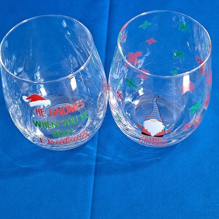 Set 2 HOLIDAY GNOMES Stemless 5" Wine Glasses Drinking Christmas Elf Dwarf