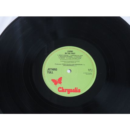 JETHRO TULL, LIVING IN THE PAST GATEFOLD DOUBLE VINYL LP. WITH BOOKLET .