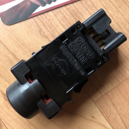 2003-2004 Infiniti G35 Sedan Emergency Hazard Control Button Switch OEM