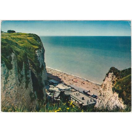 Postcard Les Falaises du Bas Fort Blanc Cliffs, Dieppe, France