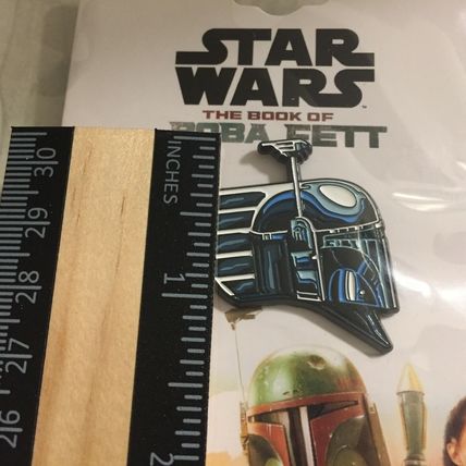 NEW Star Wars The Book of Boba Fett Chrome Helmet 1.5'' x 1.25'' Enamel Pin