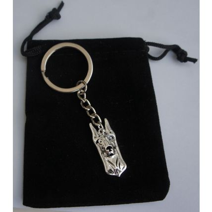 DOBERMAN PINSCHER METAL KEY RING IN VELVET GIFT BAG DOBIE KEY CHAIN