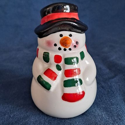 SANTA & SNOWMAN SALT & PEPPER SHAKERS Set Christmas Holiday Ceramic