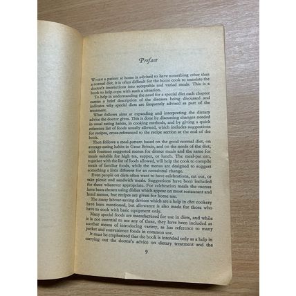 1976 "COOKING FOR SPECIAL DIETS" RECIPES VINTAGE PAPERBACK BOOK (P3)