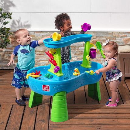 Step2 Rain Showers Splash Pond Toddler Water Table, Kids Water and Sand Activity