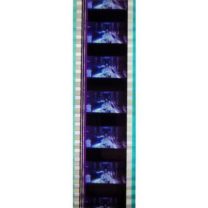 Pk GEB - B - MIX - A 017q. 1 STRIP OF 5 - 35MM FILM CELLS. ( AVP )