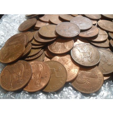 Bulk lot of Elizabeth II pennies -150 coins.