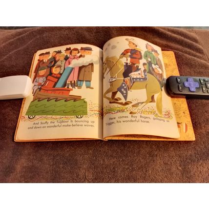 Little Golden Book Here Comes The Parade A First Edition By Kathryn Jackson 1951